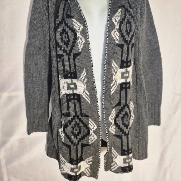 RUE21 Southwestern design Cardigan long sweater 100% Acrylic in size Small - Picture 13 of 16